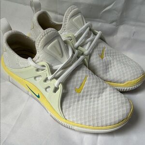 Nike White and Yellow Sneakers with Blue Accent Size 8.5